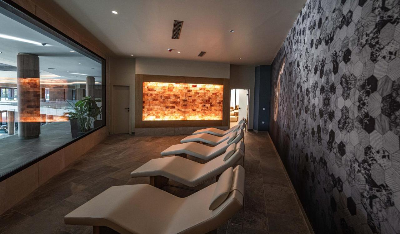 Hvd Reina Del Mar - Premium Spa Service & Free Parking Obzor Exterior foto